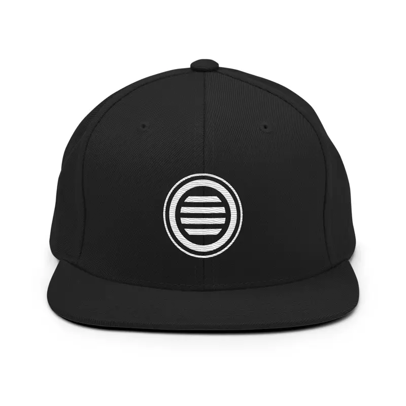 Flat brim cap with white logo